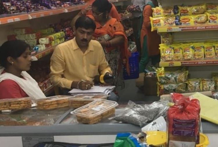 fsda raid on big bazaar and easy day store in lucknow