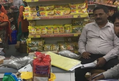 fsda raid on big bazaar and easy day store in lucknow