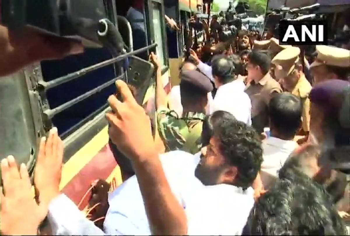 DMK President MK Stalin detained while protesting against Tamil Nadu Governor Banwarilal Purohit