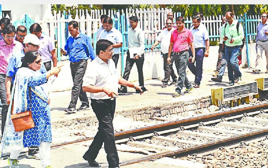 rail sangrasha team ne parkha delhi meerut section