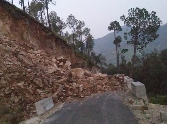 Stone collapses on Bhatinda-Tripura