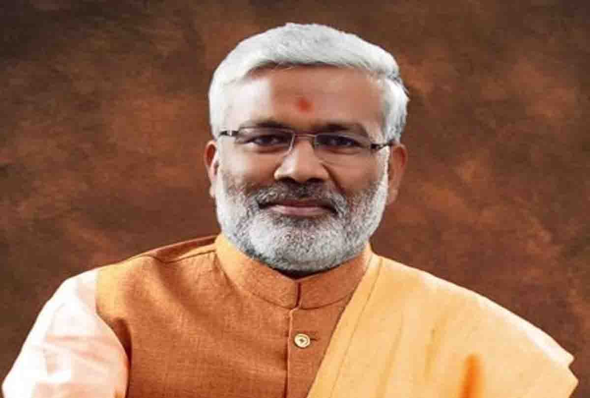 Political career of Swatantra Dev Singh.