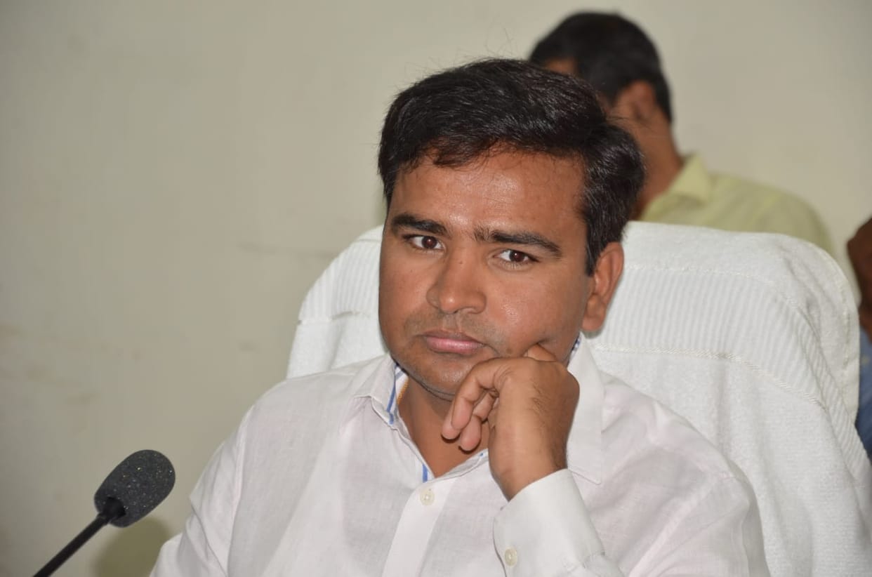 Varanasi DM yogeshwar ram mishra transfer