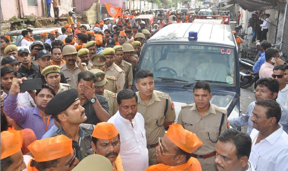 Hindu Jagran Manch Shivaji yatra stopped by police in agra