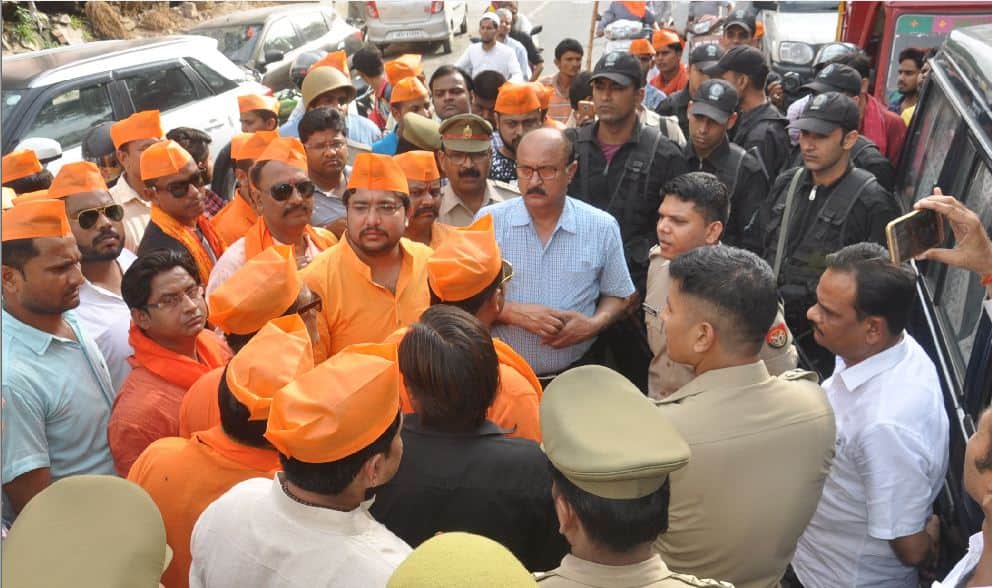 Hindu Jagran Manch Shivaji yatra stopped by police in agra