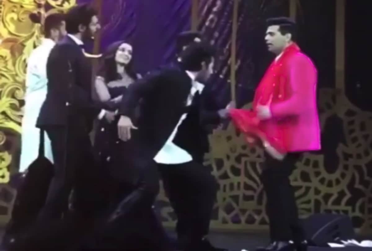 Karan Johar and Arjun Kapoor dance in IIFA night on o laal dupatte waali tera naam to bata song