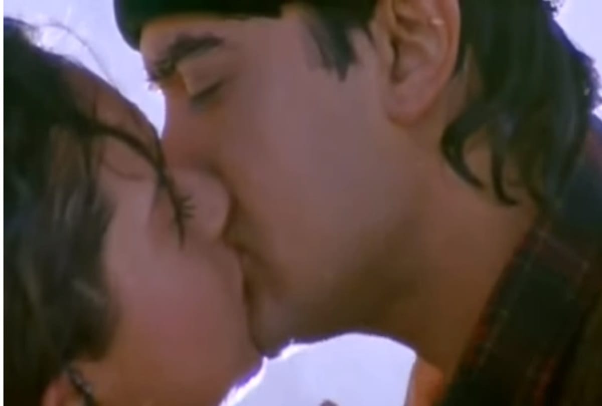 Happy Birthday karishma kapoor know 8 lesser known facts about her life