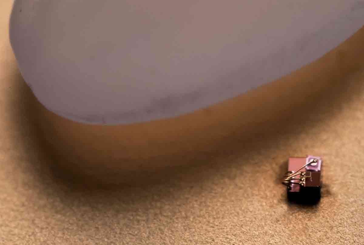 worlds smallest computer is now ready to work a big surprise for people