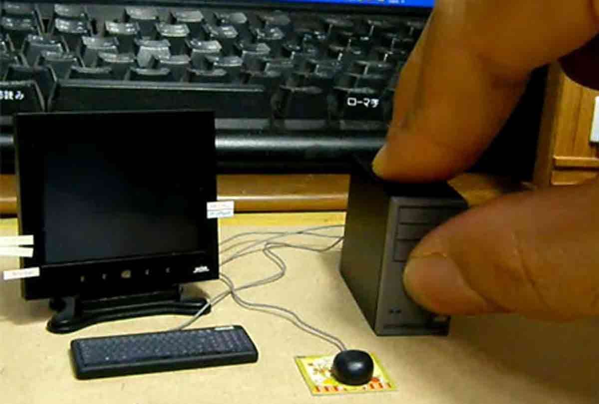 worlds smallest computer is now ready to work a big surprise for people