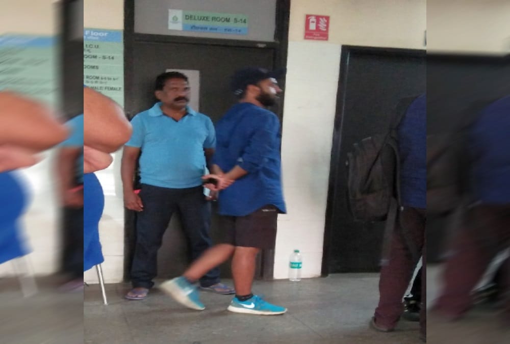 sunny leone again go to hospital for chest checkup and treatment