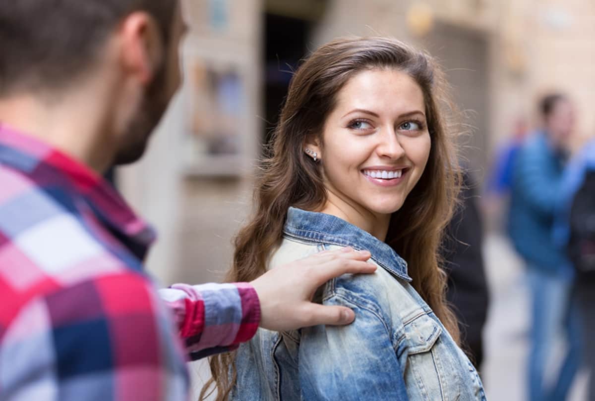 awkward things girls do in front of their crush