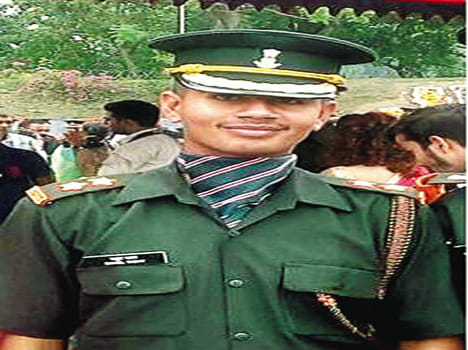 A fire brigade on the Express Way, Lieutenant burnt alive