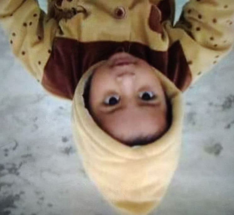 child was fall dowan in karahi