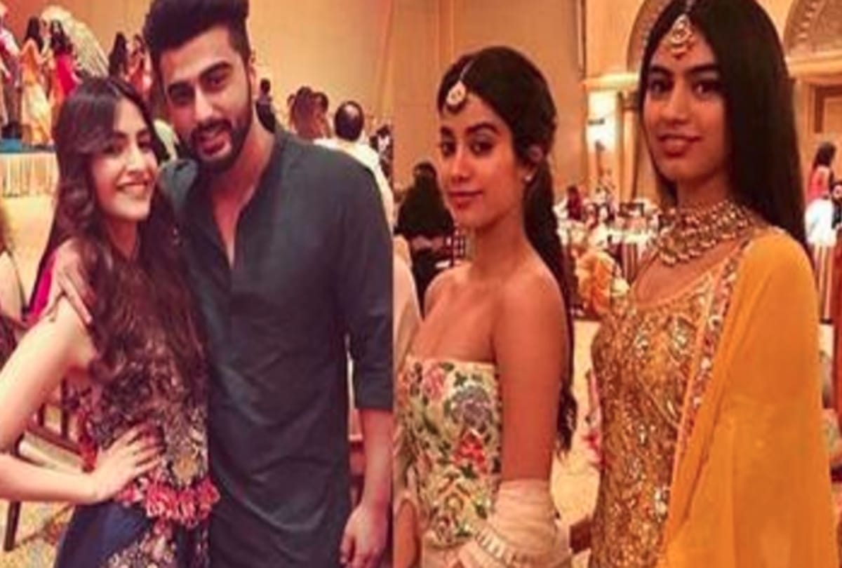 Sonam Kapoor Trolled for Wearing Over-sized Coat by arjun kapoor and anand ahuja