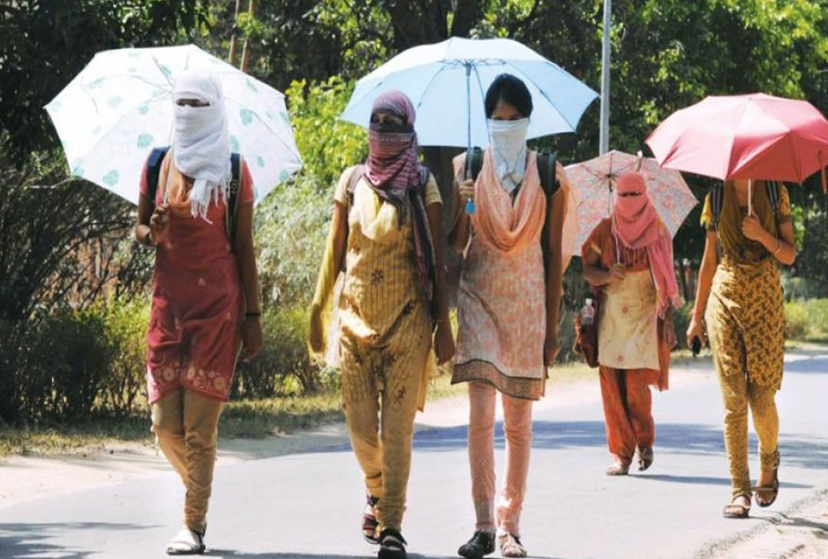 Two people die from heatstroke