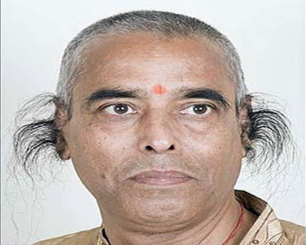 Having Hair In Your Ear Is A Warning which You Should NEVER Ignore