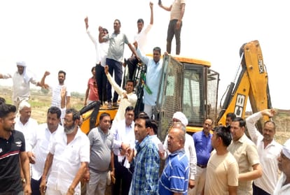 now waste of noida sector 123 dumping ground to be dump in khodna khurd, authority writes to dm