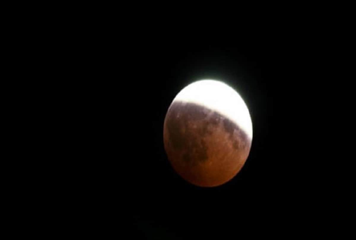 Chandra Grahan 2018: Lunar Eclipse July 2018 today timing in india and its effect on our life  