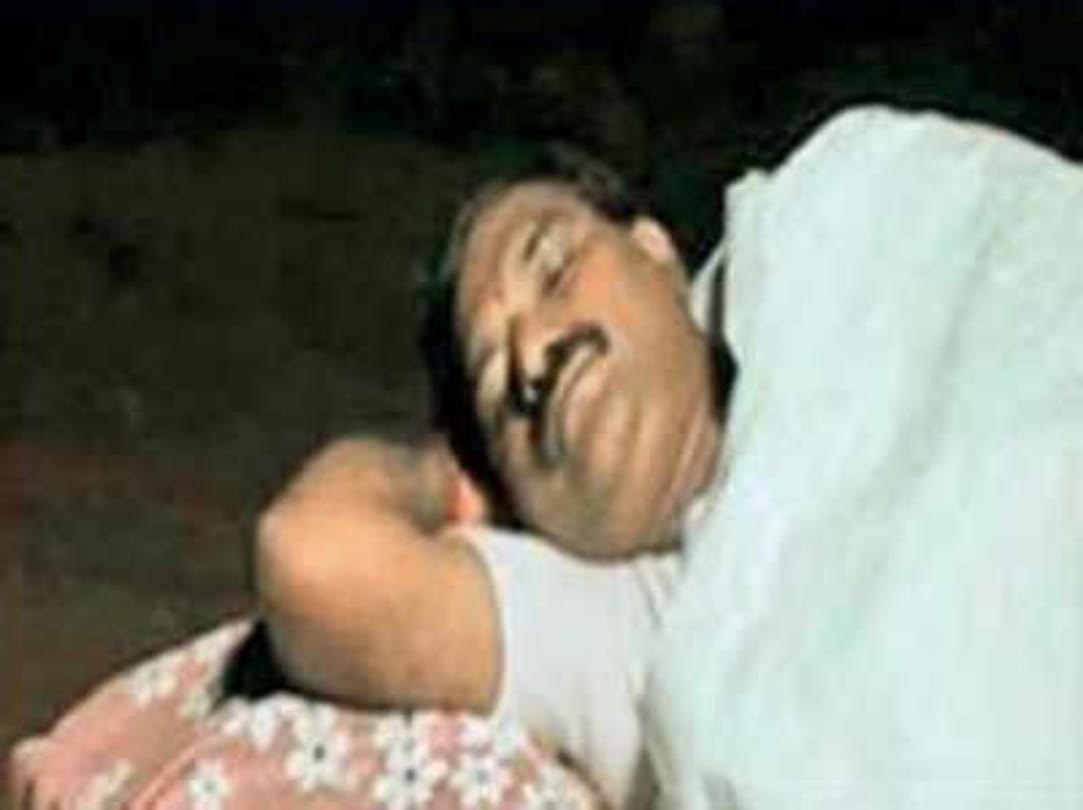  Andhra Pradesh: to remove the fear of labours, MLA spend the night in crematorium