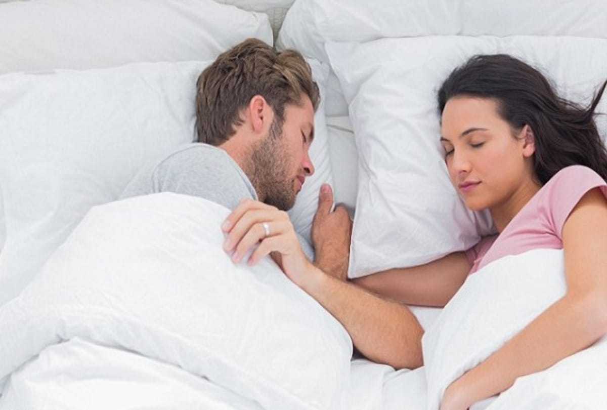 girls sleeping postion tell about her personality