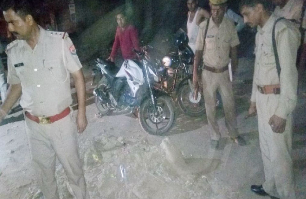 shopkeeper shot dead in dhanauli agra