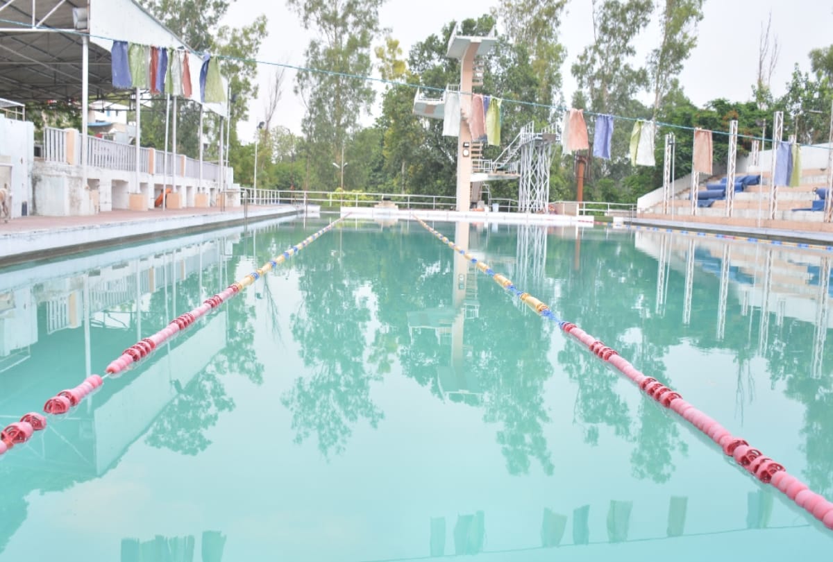 most of the swimming pools are running without license in lucknow