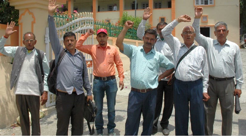 एक माह से ग्रामीण पेयजल को तरसे
