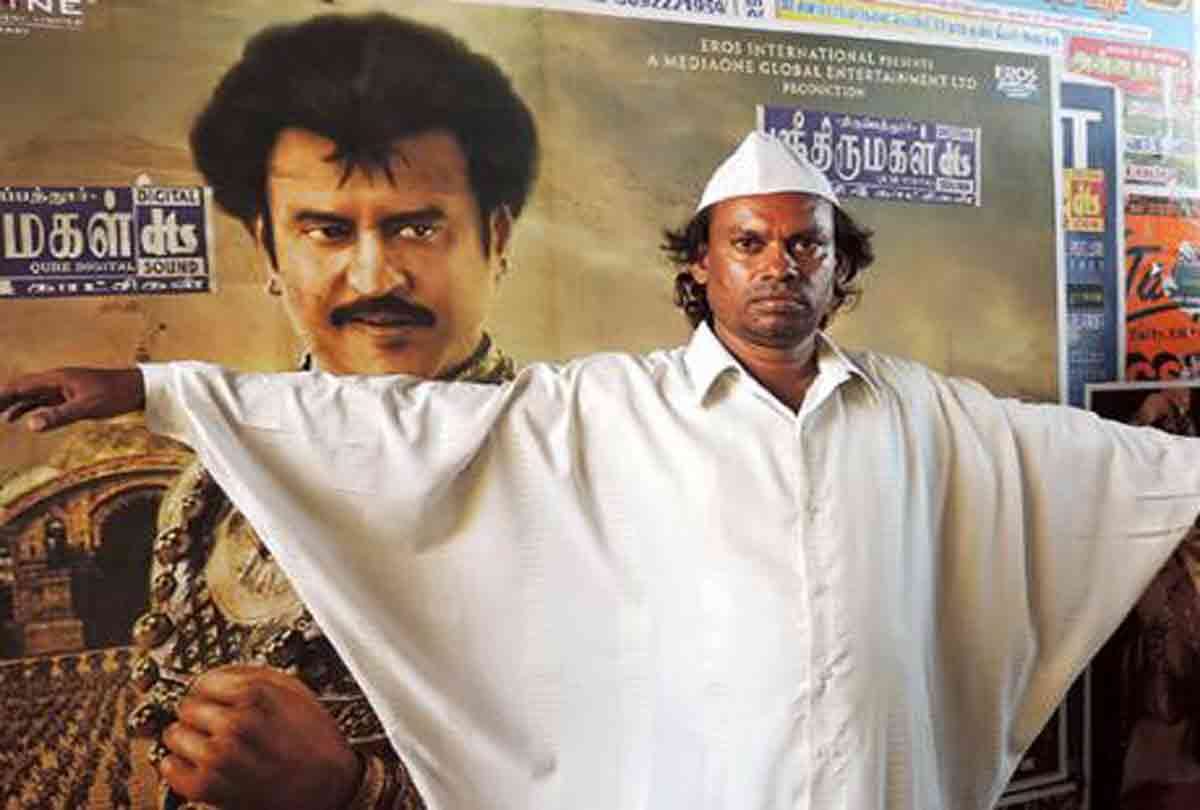 Mani Manithan a man walked backwards for 28 years now reveal the truth