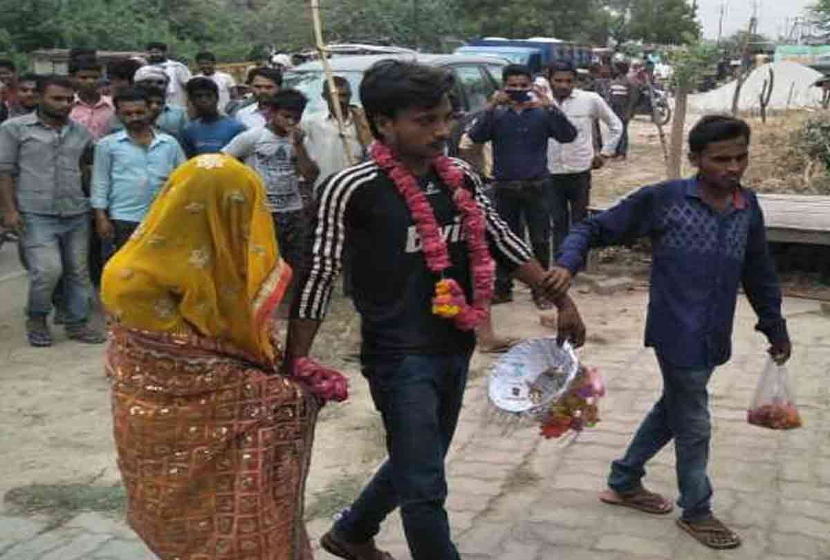 husband organize marriage of his wife with her boyfriend and make story of salman khan film