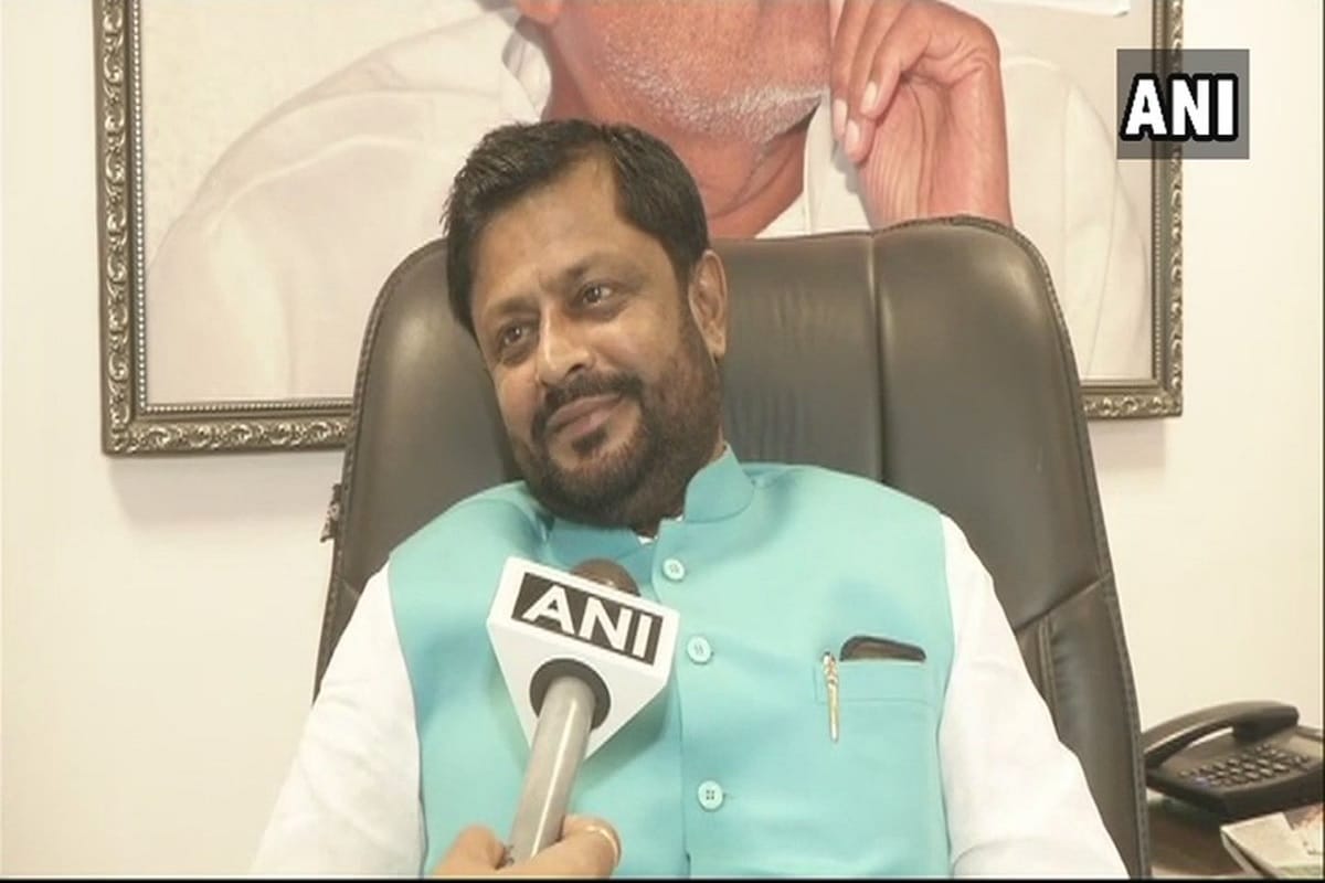JDU leader Sanjay Singh warnd state bjp leaders said they are free to fight on all 40 seats in Bihar