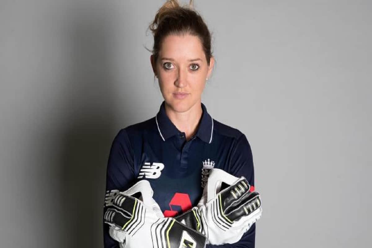 rashid khan and sarah taylor chat is winning heart on internet