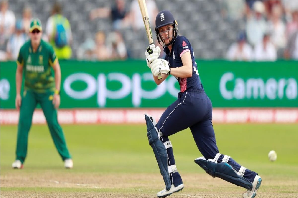 Sarah Taylor is adam gilchrist favourite wicketkeeper ever
