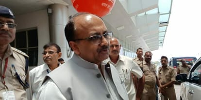 AAP leader target government and says modi ji thath me ram lala taat me