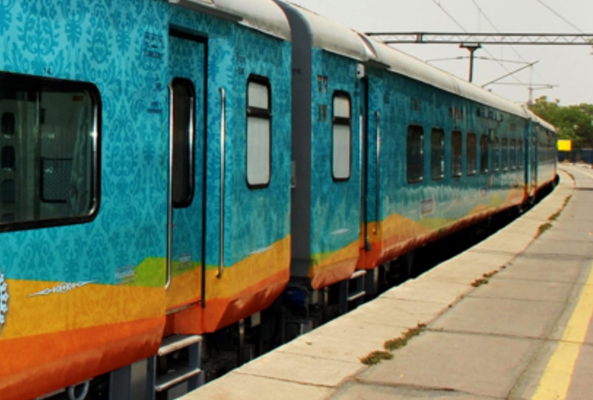 ac of humsafar express failed