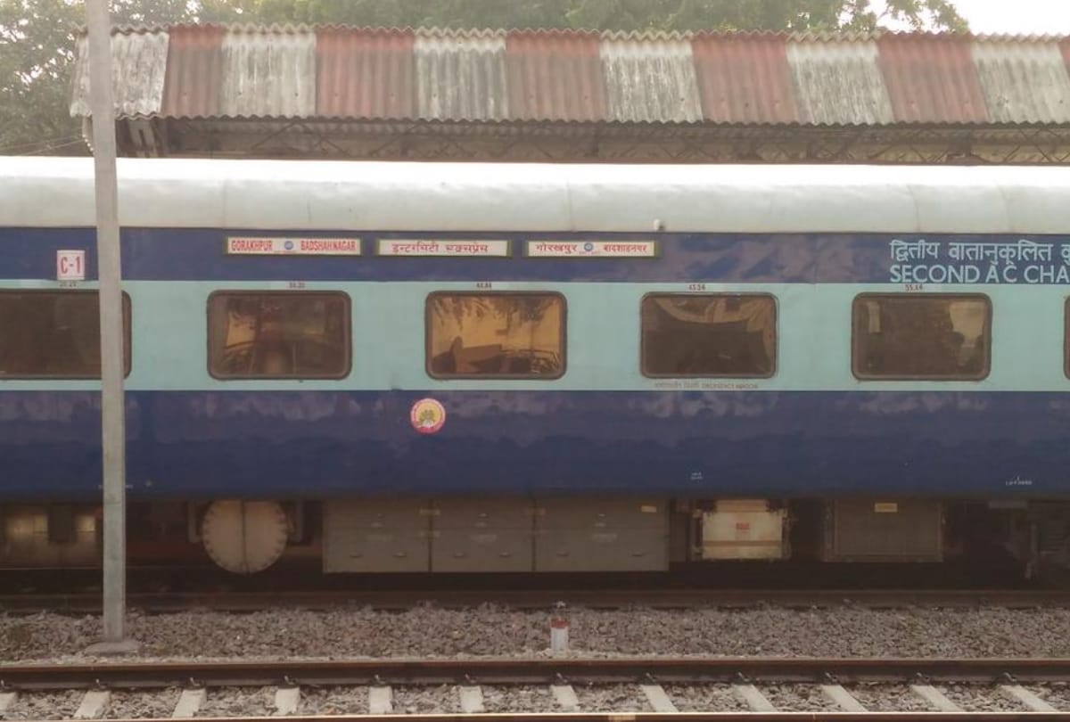 passengers are facing problem in train