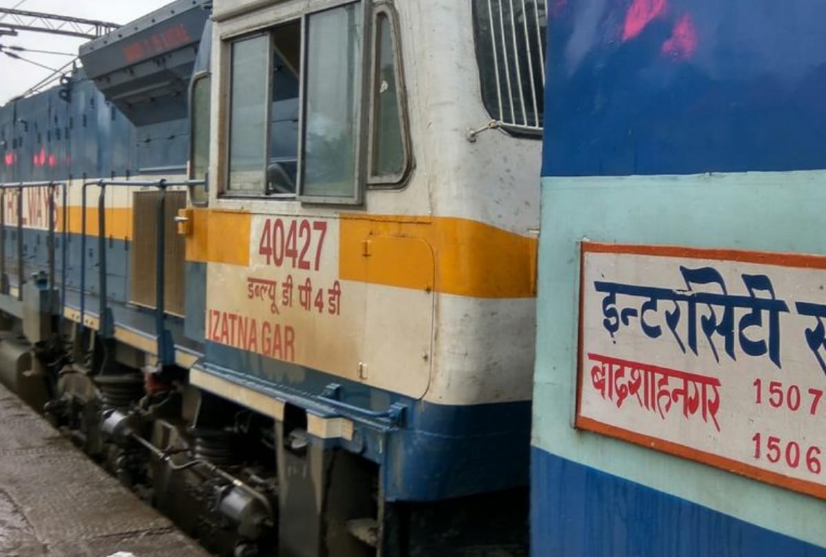 passengers are facing problem in train