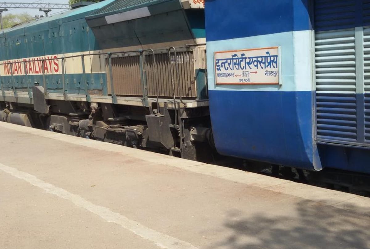 passengers are facing problem in train
