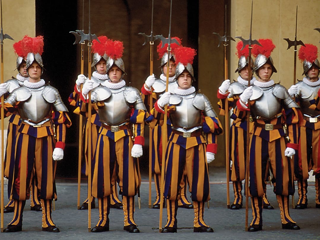  know about the uniforms of military around the world