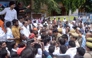 Advocate in Allahabad Shot dead