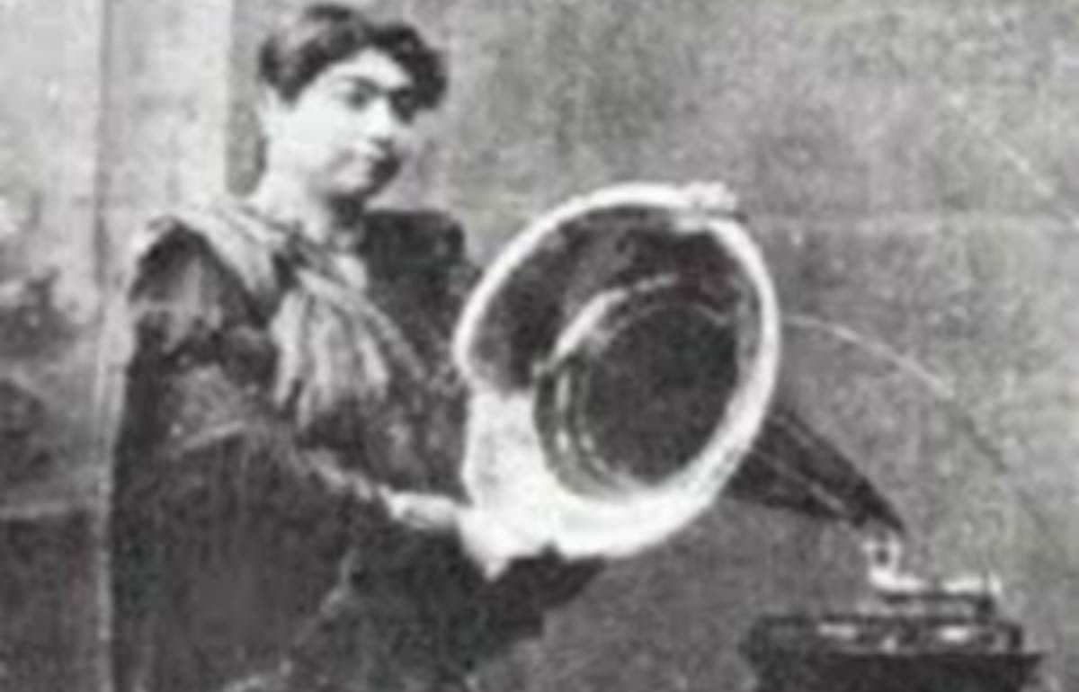 Gauhar jaan take one hundred one ginni for her show