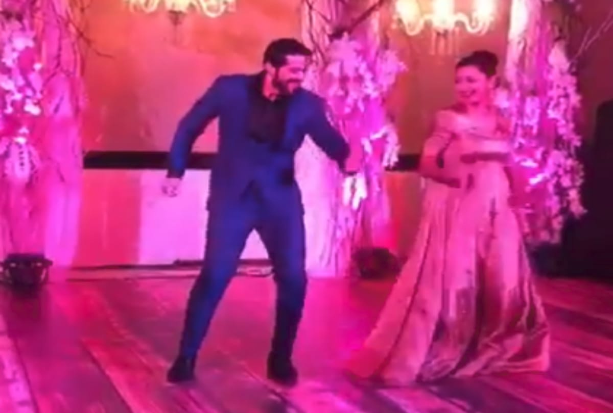 Bigg Boss ex contestant Hiten Tejwani romantic dance video with gauri 