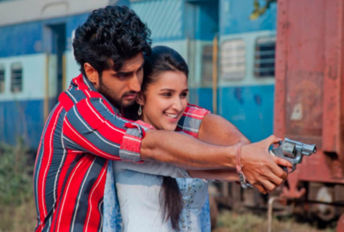Not Ishaqzaade Arjun Kapoor first silver screen appearance was Salaam E Ishq