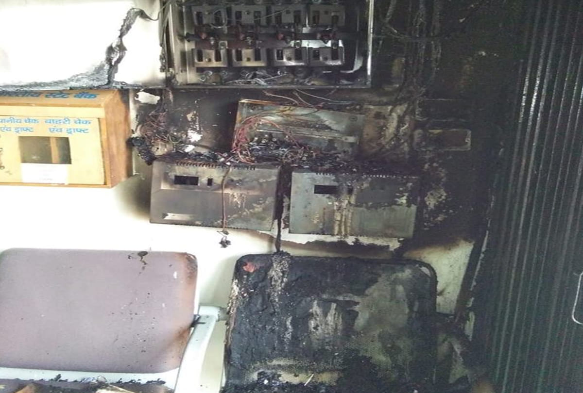  fire with short circuits in State Bank of Hardoi