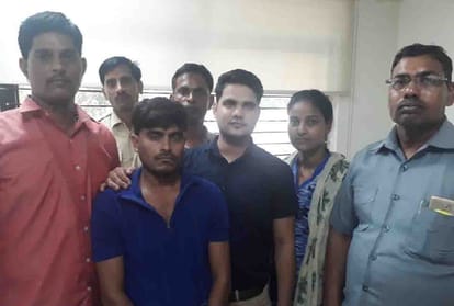 Online sex racket by facebook page disclosed by Gwalior Police