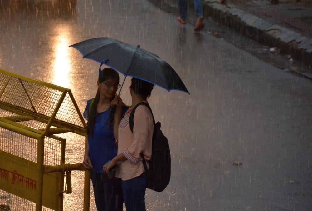 see the pics of heavy rain in lucknow.