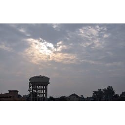 cloud in sky but dont rain