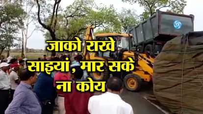 Saves life of truck driver in accident in mahoba