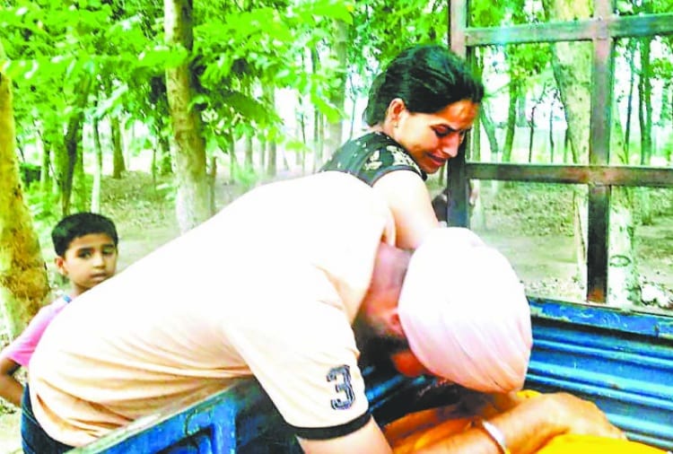 Three people died in road accident member of same family
