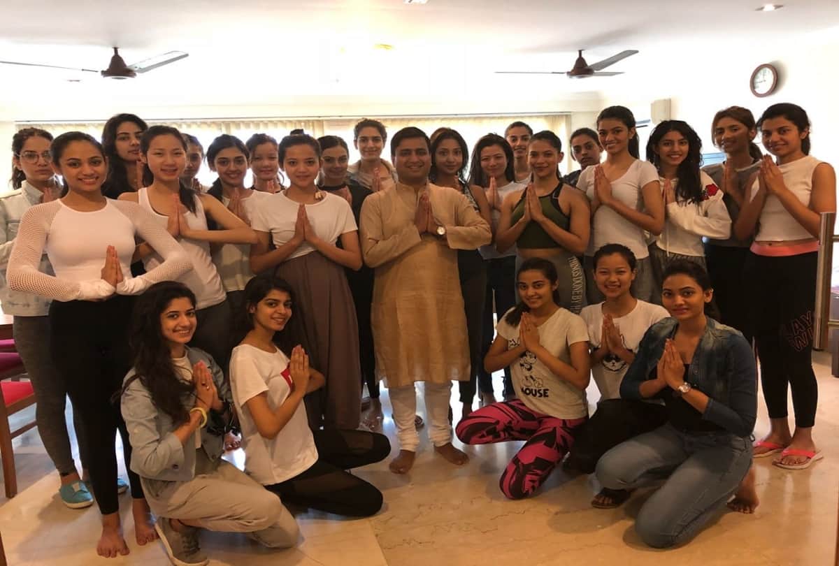 Amritraj trained 30 contestant including Anukreethy Vas before miss india 2018 grand finale 