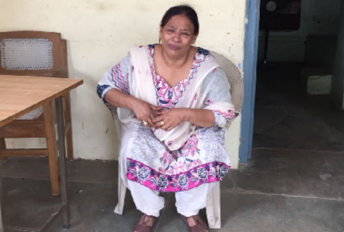 in loot of 618 kilogram silver from yamuna expressway main accused mother arrested with 2 kg silver